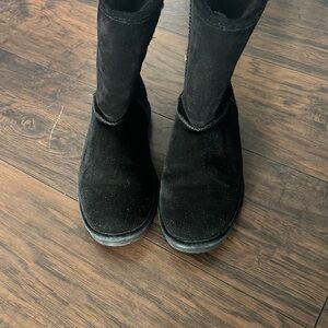BearPaw Black Suede Boots